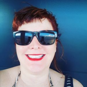 Meet your Posher, Adena